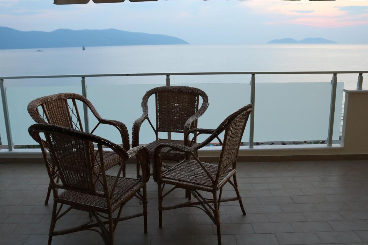 Appartement St Beach House à Vlorë Extérieur photo